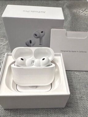 Apple AirPods Pro 3 (White) Wireless